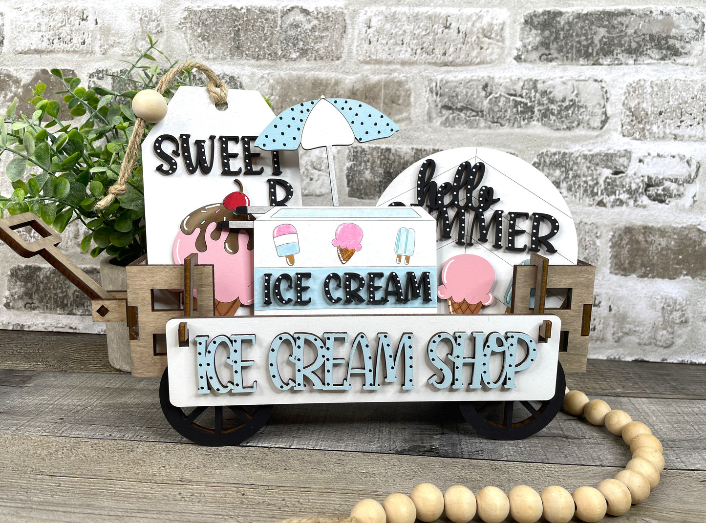 Wagon insert - Ice Cream Shop