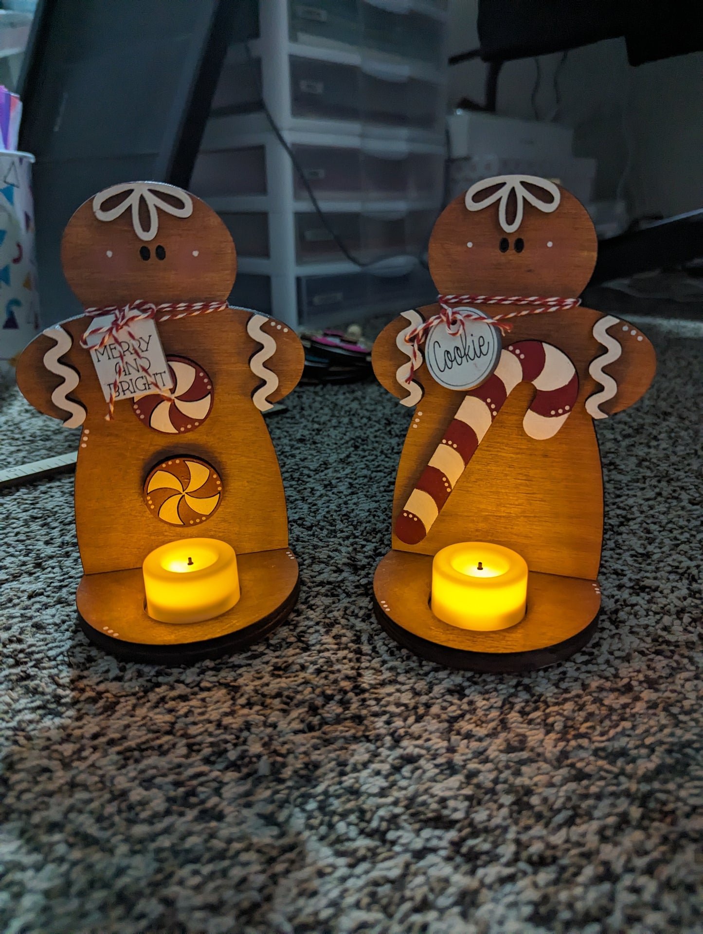 Standing gingerbread people